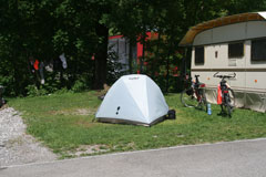 Unser Zelt auf dem Campingplatz in Au
